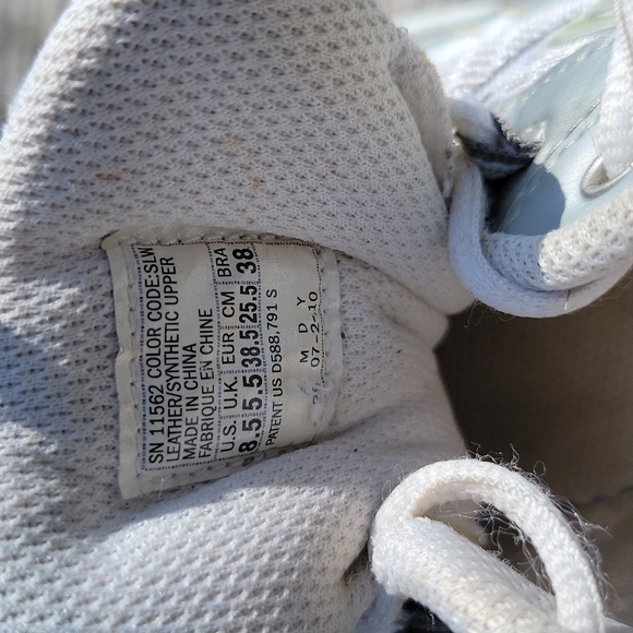 Sketchers D'lites sports shoes 11562 size 8.5 womens - Picture 7 of 7